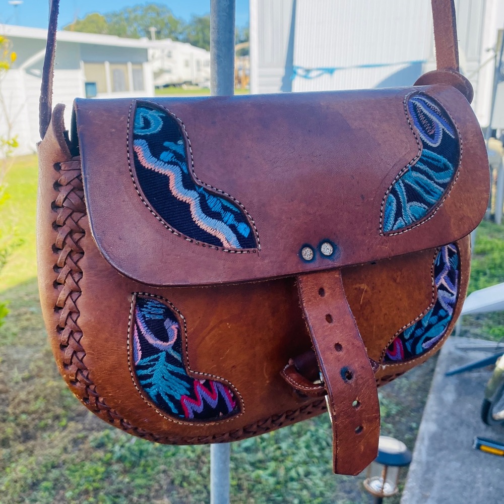 Tooled leather flap top brown crossbody bag handmade bohemian hippie - Picture 5 of 11